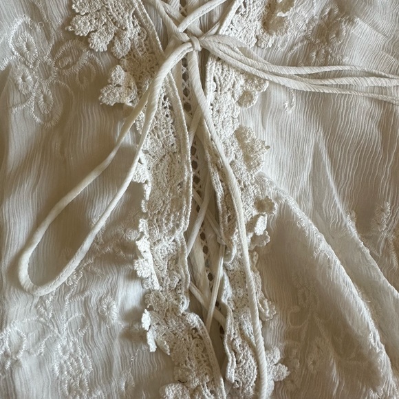 💕 Host Pick 💕 Free People White MiniBeach Dress with Floral Embroidery - Picture 6 of 8